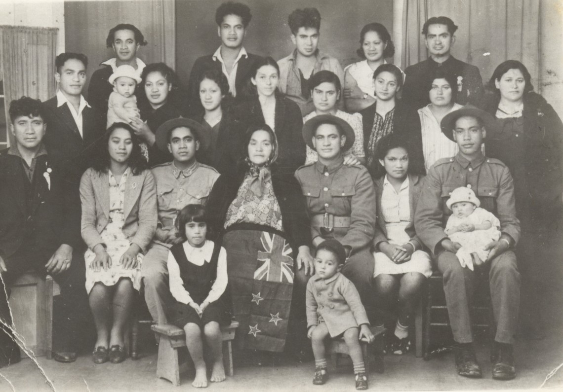 Group photo 1940 1 copy